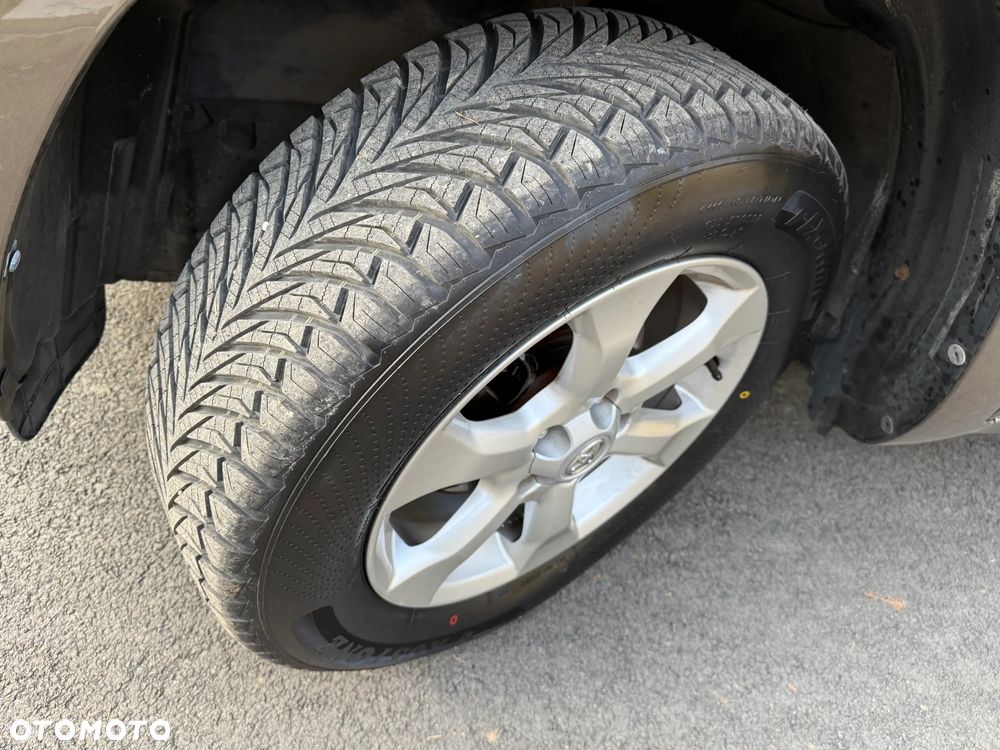 Toyota RAV4 2.0 VVT-i Premium - 15