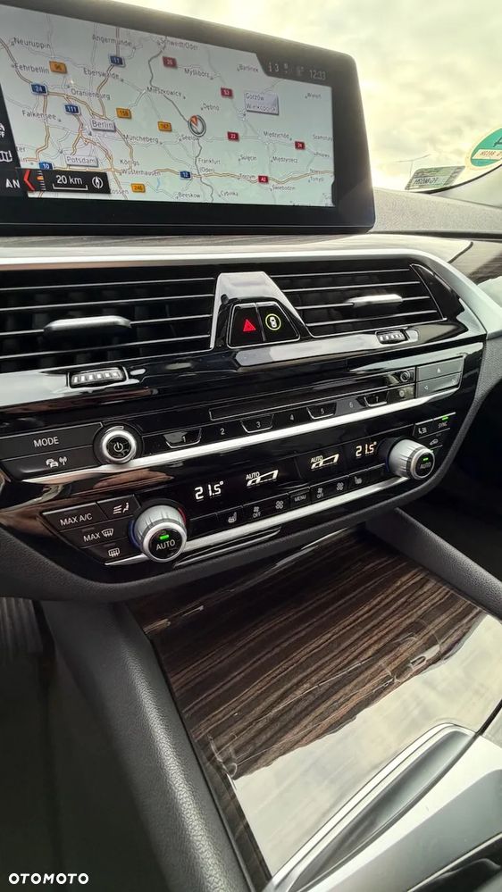 BMW Seria 5 520d Sport Line - 20