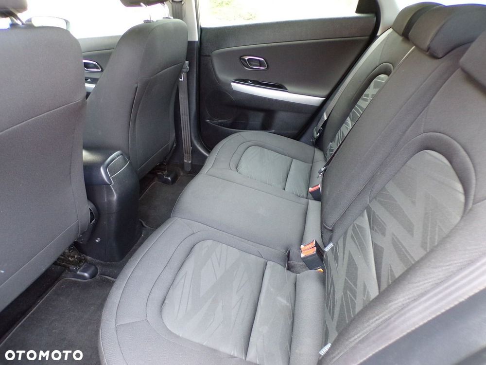Kia Ceed - 30