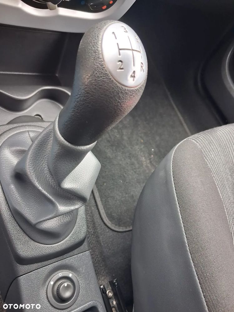 Dacia Sandero - 4
