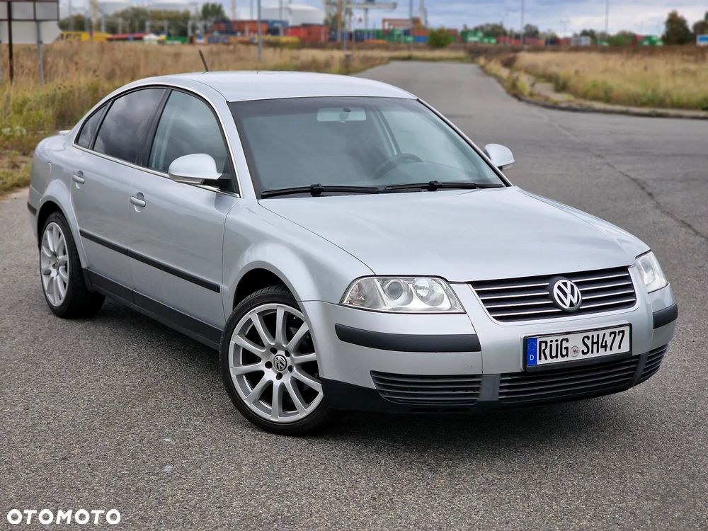 Volkswagen Passat 1.6 Exclusive - 12