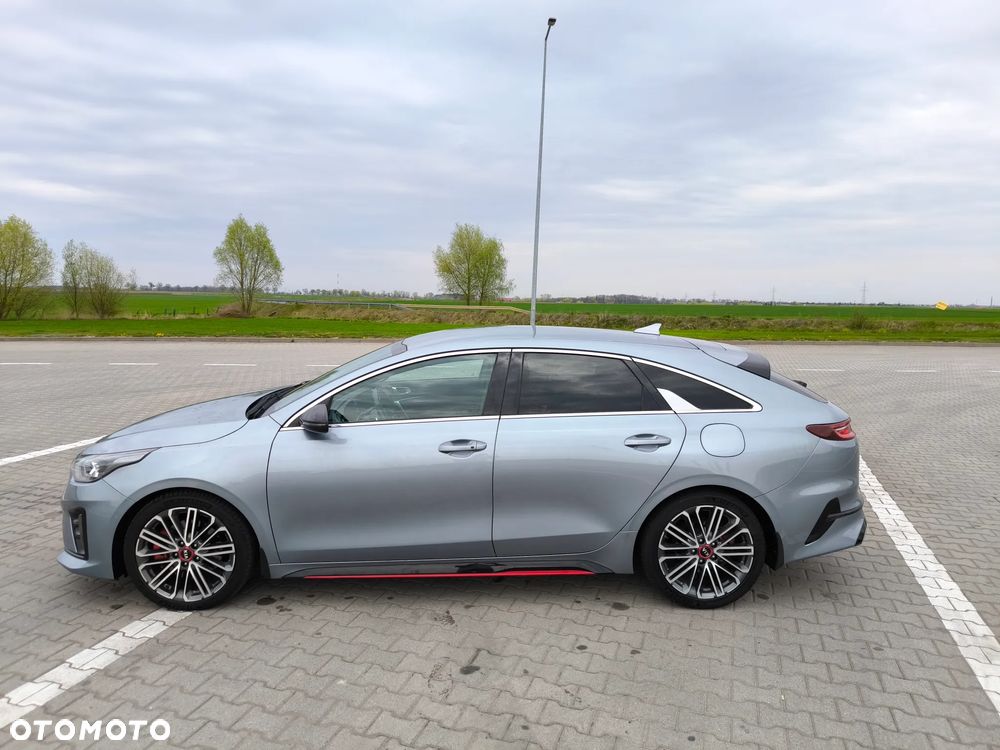 Kia ProCeed - 23
