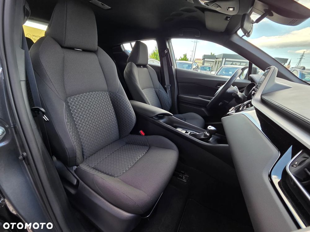 Toyota C-HR Flow - 17
