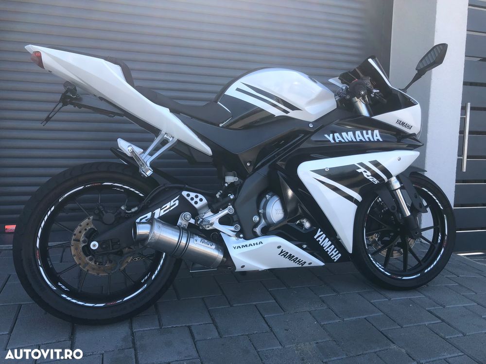 Yamaha YZF-R 125 - 11