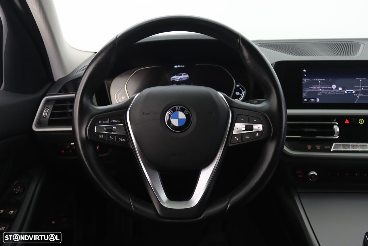 BMW 330 e Touring Corporate Edition Auto - 10