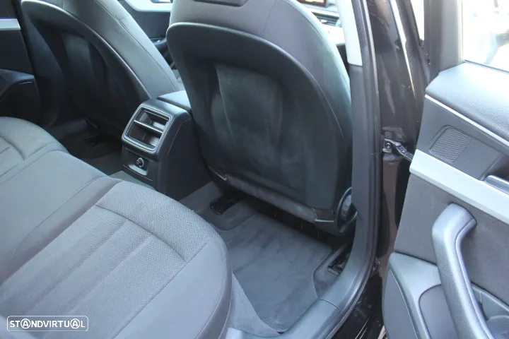 Audi A4 Avant 2.0 TDI Advance - 39