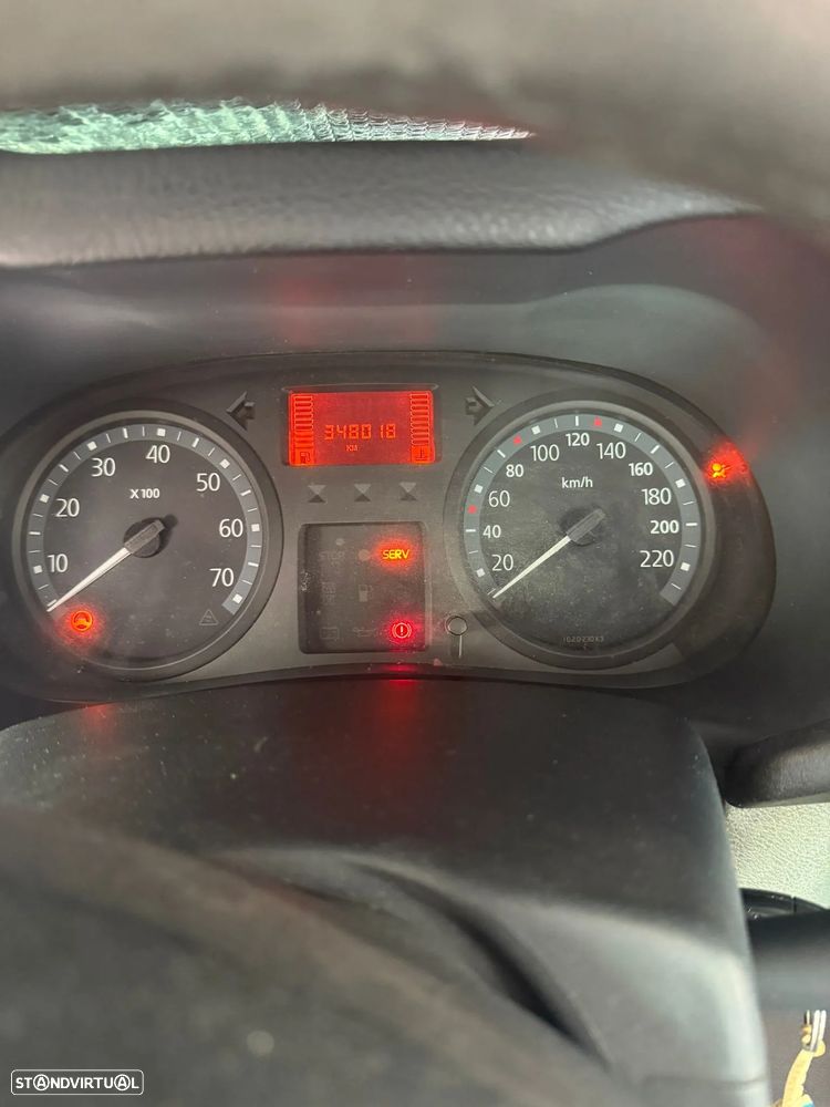 Renault Clio - 8
