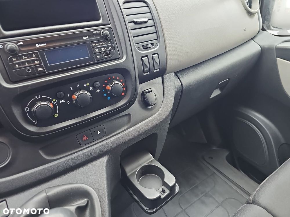 Renault Trafic 1.6 dCi - 23