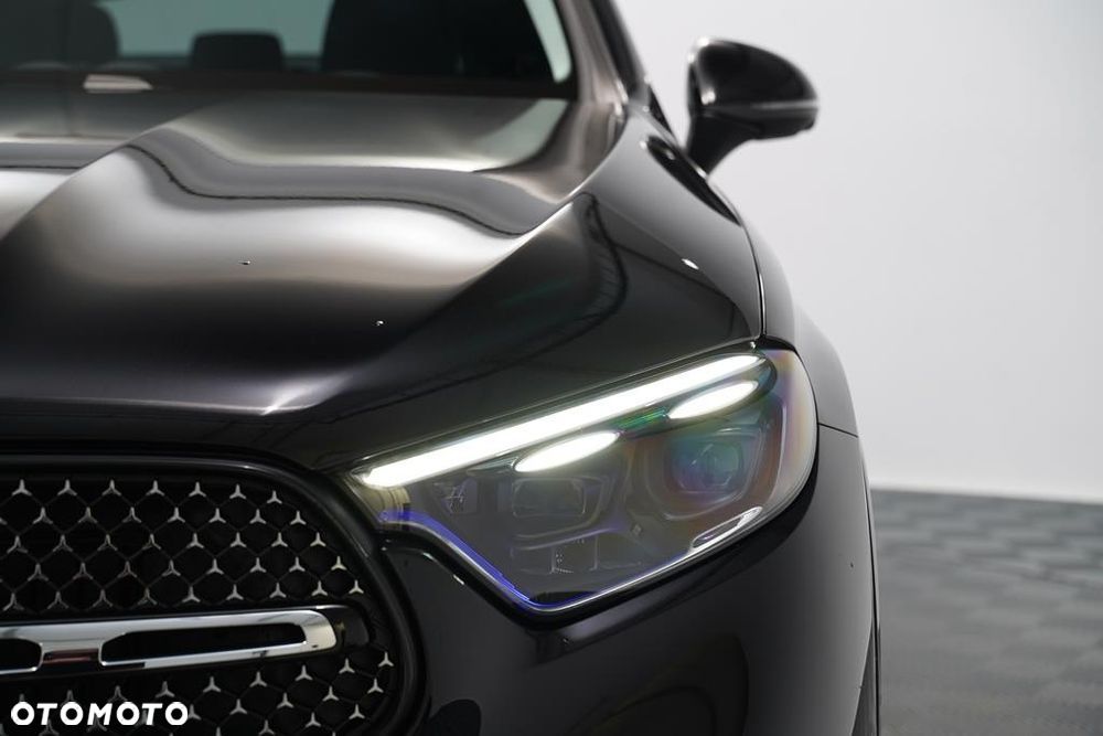 Mercedes-Benz GLC - 30
