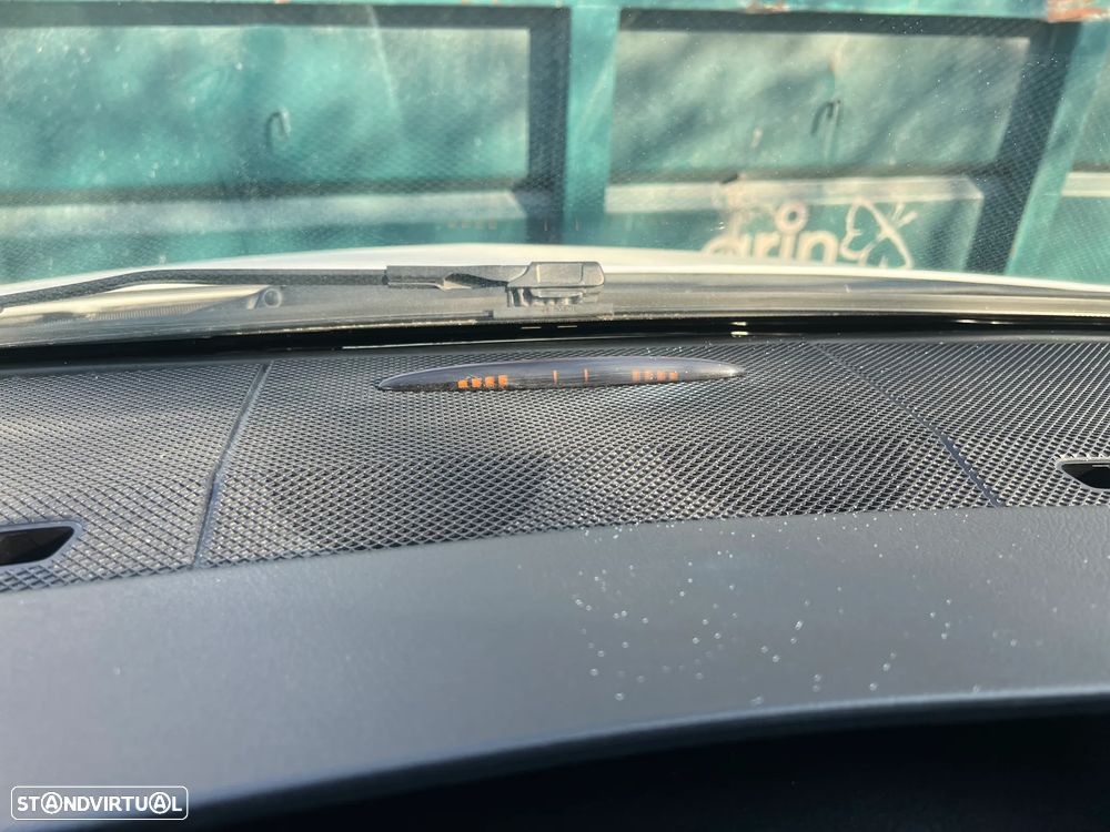 Mercedes-Benz 116 Extra Longa - 13