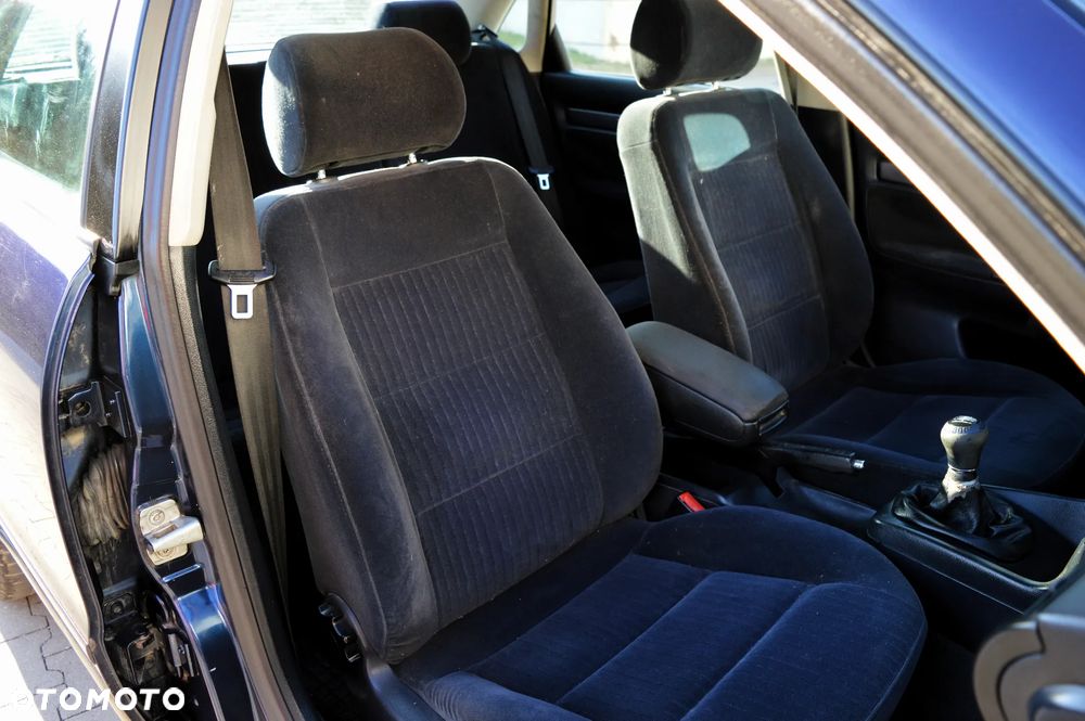 Audi A4 Limousine - 12