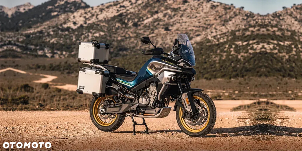 CFMoto 800MT Touring - 2