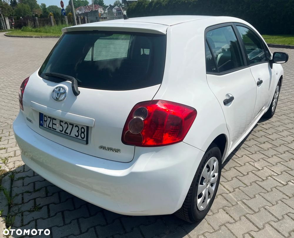 Toyota Auris 1.4 D-4D Terra - 5