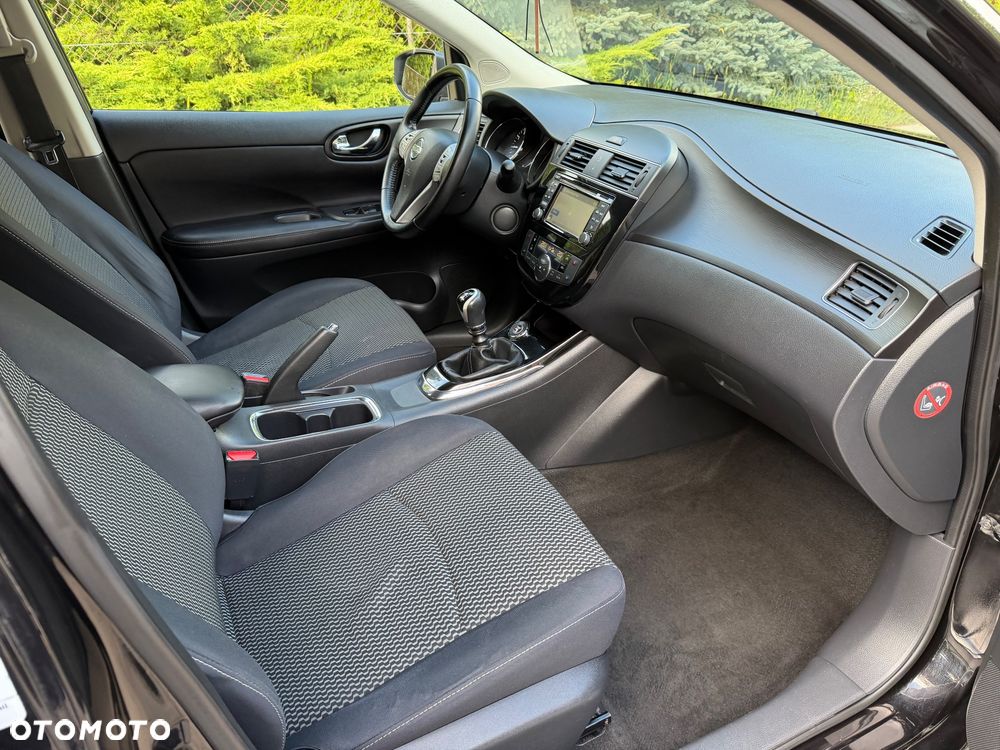Nissan Pulsar 1.2 DIG-T Tekna EU6 - 33