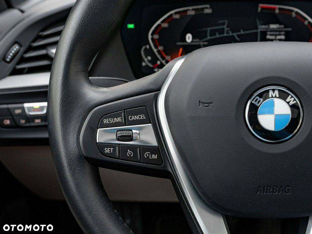 BMW Seria 2 220i xDrive Sport Line - 17