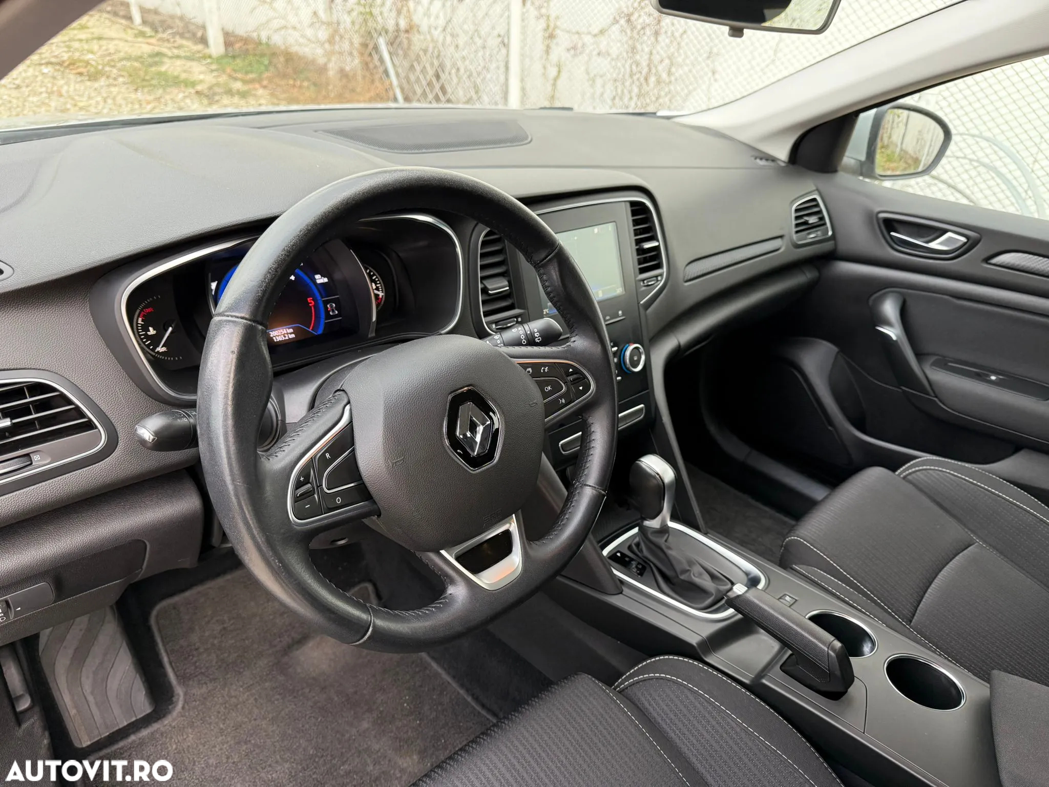 Renault Megane BLUE dCi 115 EDC INTENS - 12