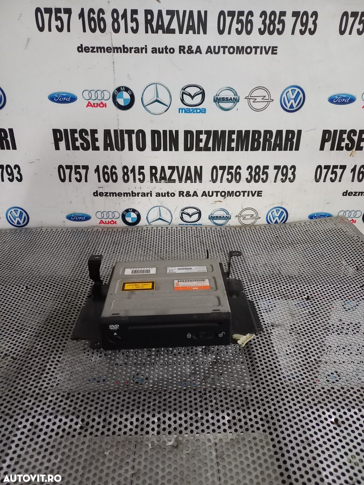 Unitate Magazie Cd Navigatie Gps Land Rover Range Rover Sport L320 Discovery 3/4 Cod 462100-8318 An 2005-2006-2007-2008-2009-2010-2011-2012 - Dezmembrari Arad - 1