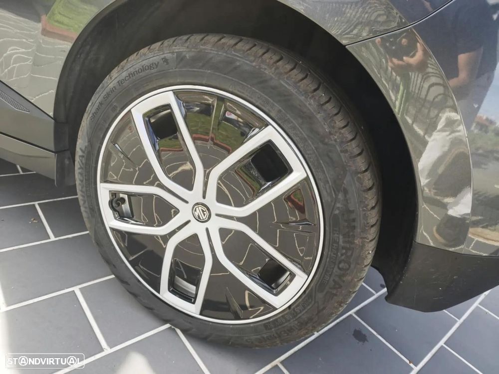 MG MG4 64 kWh Luxury - 20