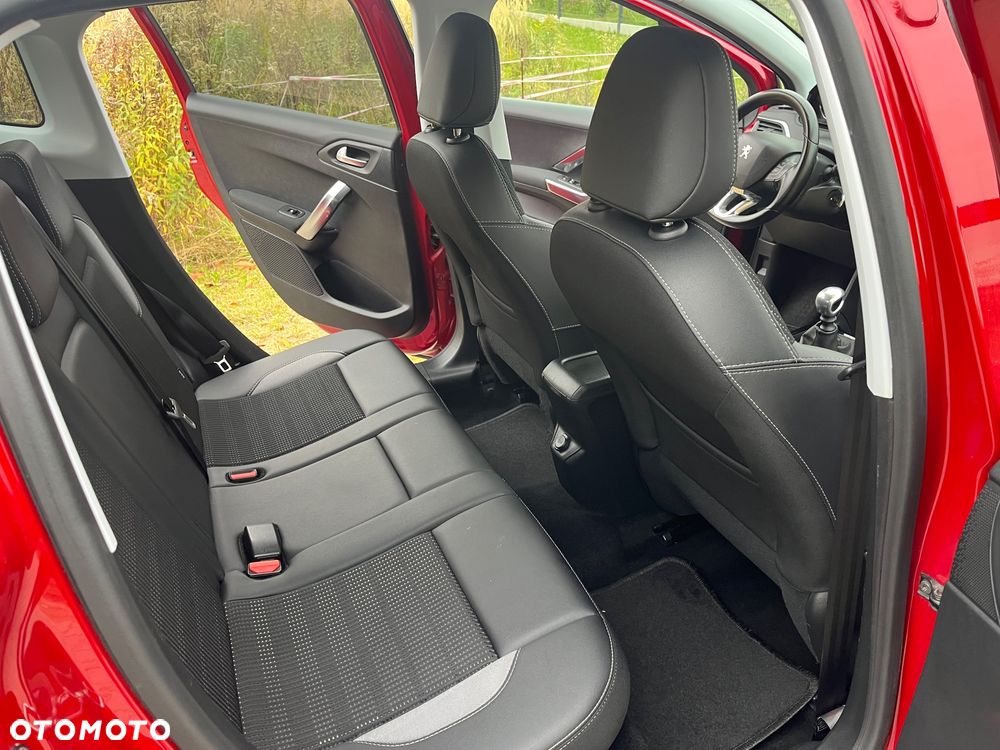 Peugeot 2008 - 14