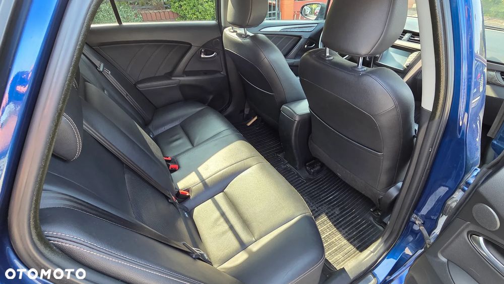 Toyota Avensis 2.0 Selection MS - 13