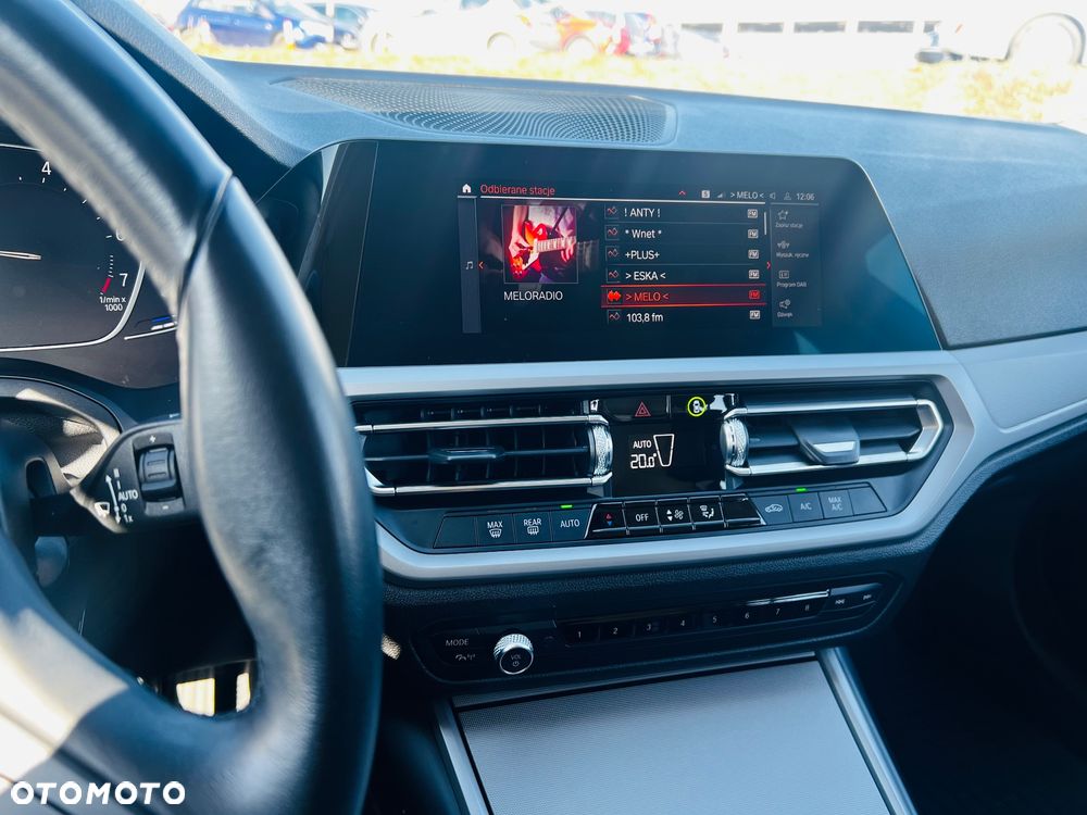 BMW Seria 3 318i Sport Line - 8