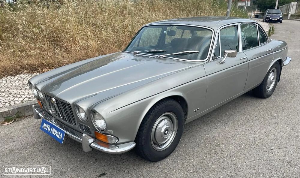 Jaguar XJ - 1