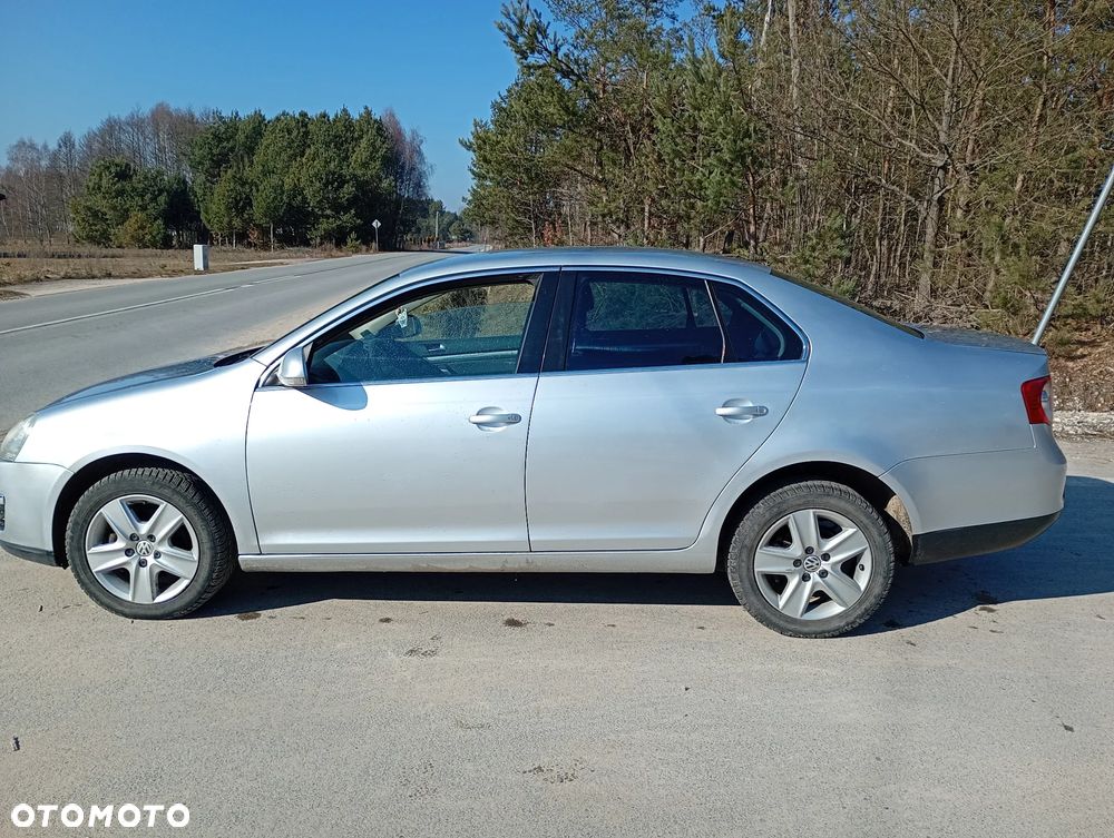 Volkswagen Jetta 1.9 TDI Comfortline - 3