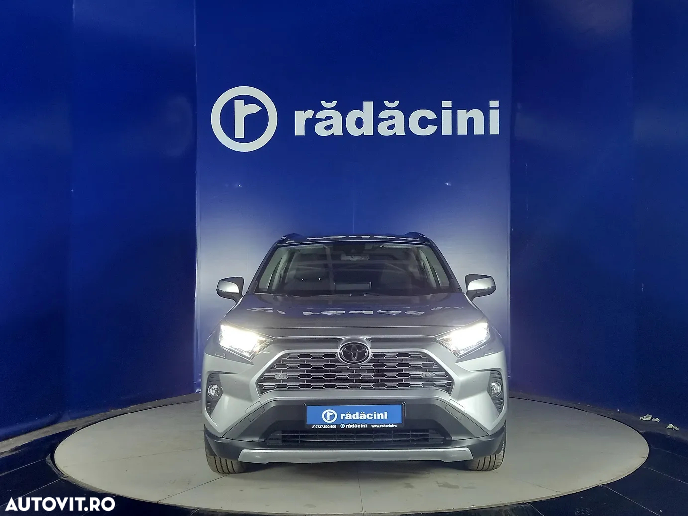 Toyota RAV4 - 8