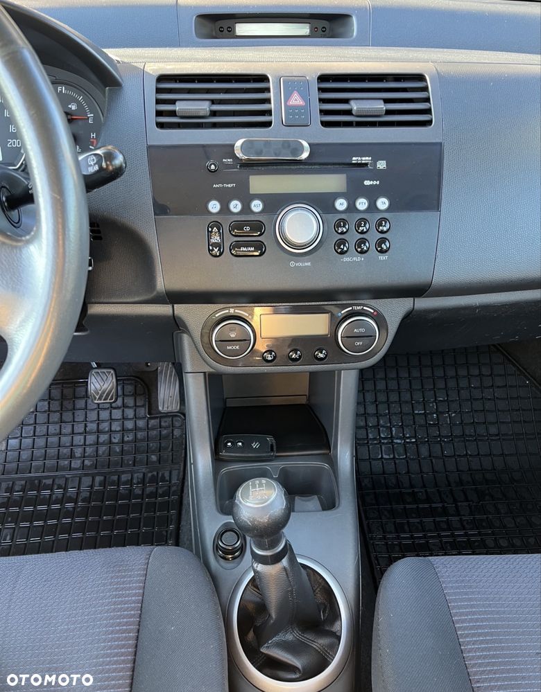 Suzuki Swift - 6