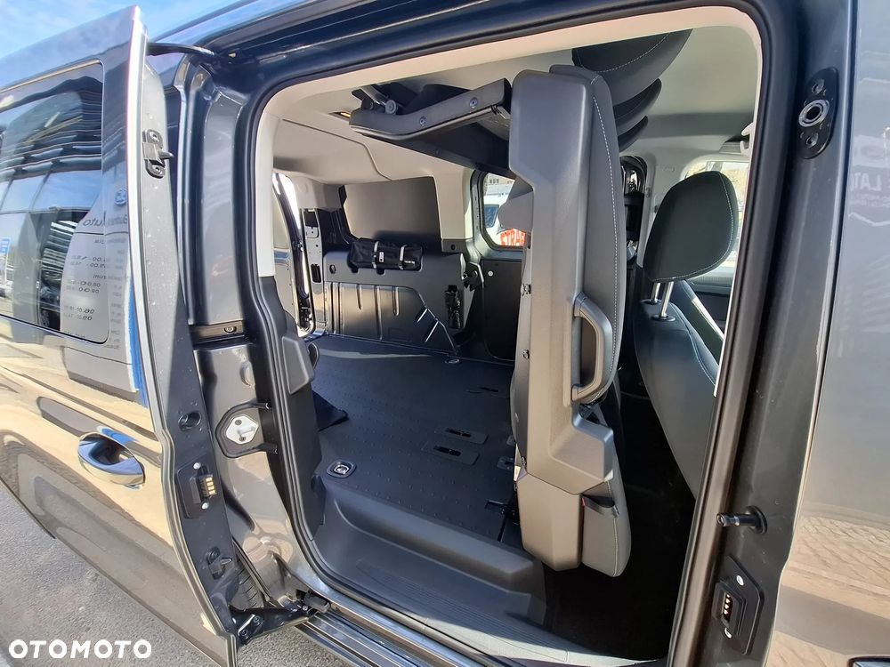 Ford Transit Connect - 25