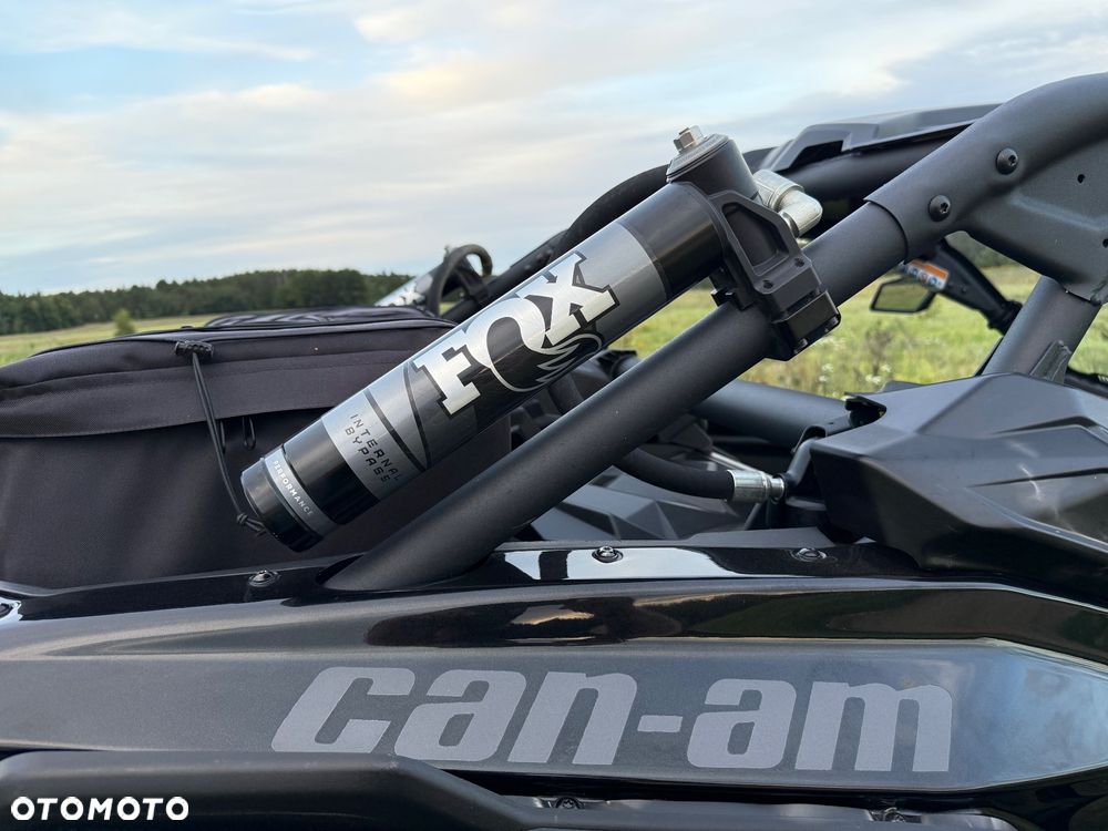 Can-Am Maverick - 11
