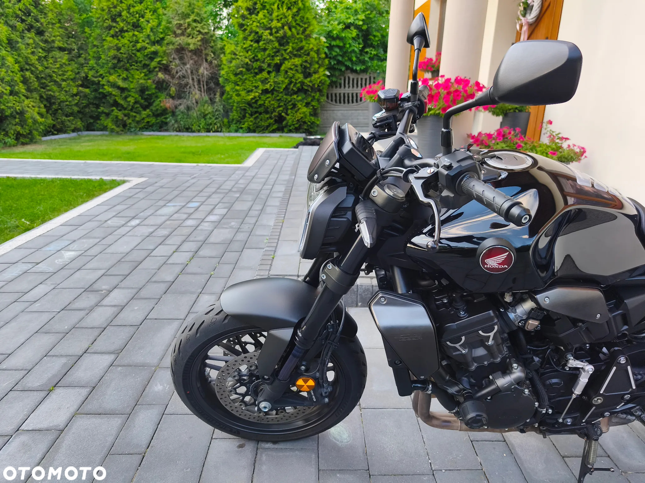 Honda CB - 25