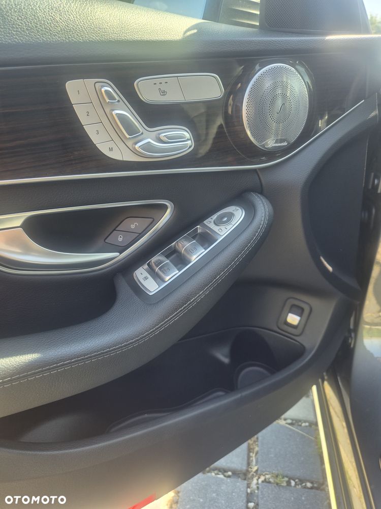 Mercedes-Benz Klasa C 300 7G-TRONIC - 21