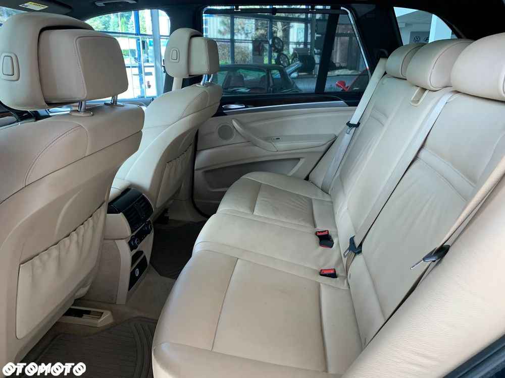 BMW X5 xDrive30i - 14