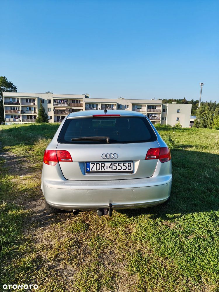 Audi A3 Sportback 1.6 Ambiente - 24