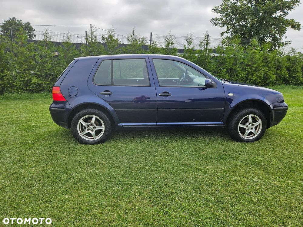 Volkswagen Golf 1.6 Basis - 5