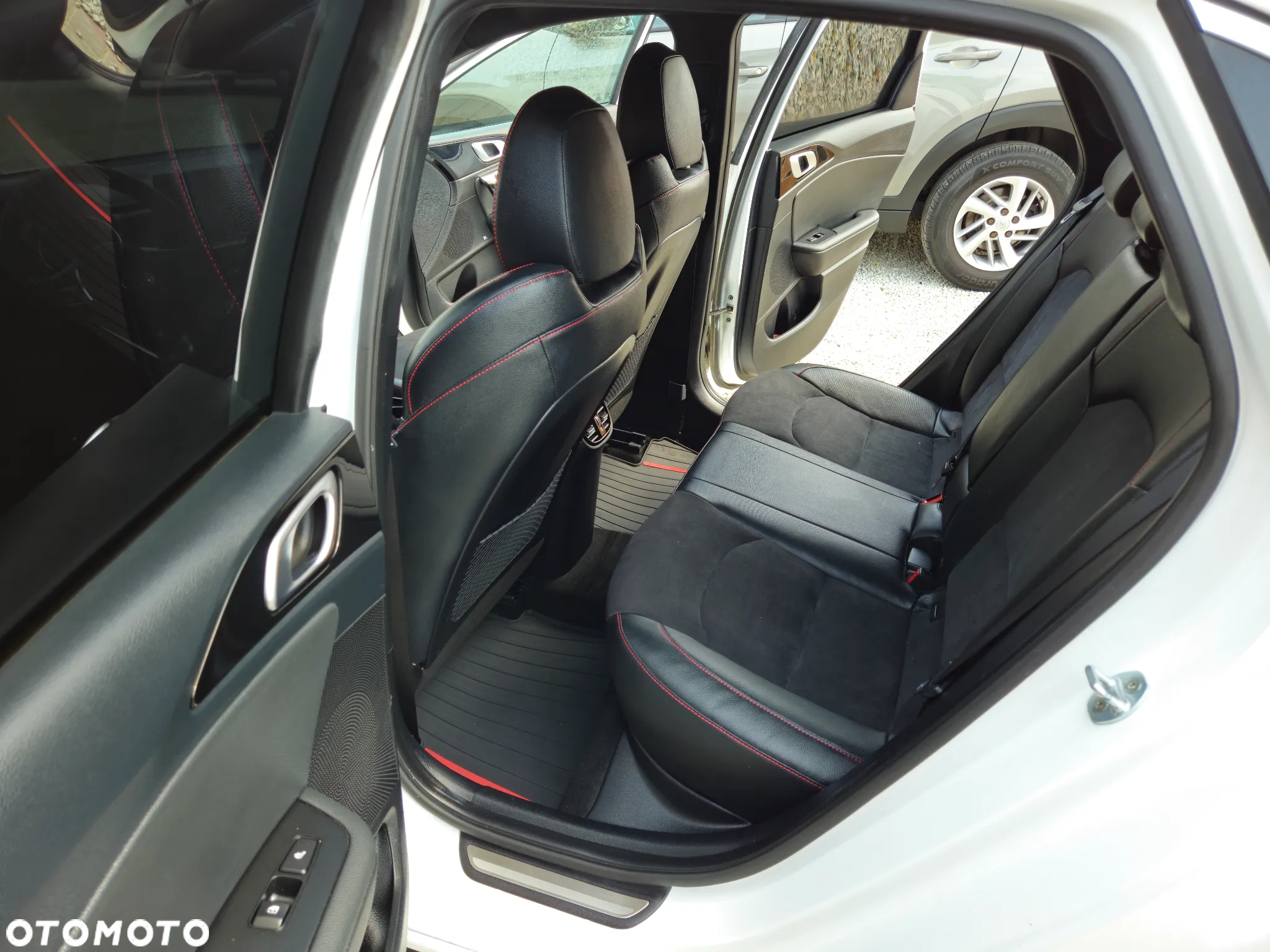 Kia Ceed 1.6 T-GDI GT - 25