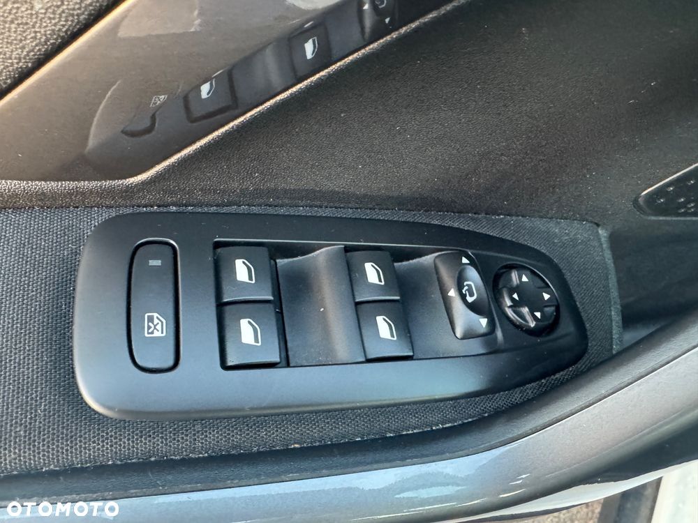 Peugeot 2008 PureTech 82 Urban Move - 13