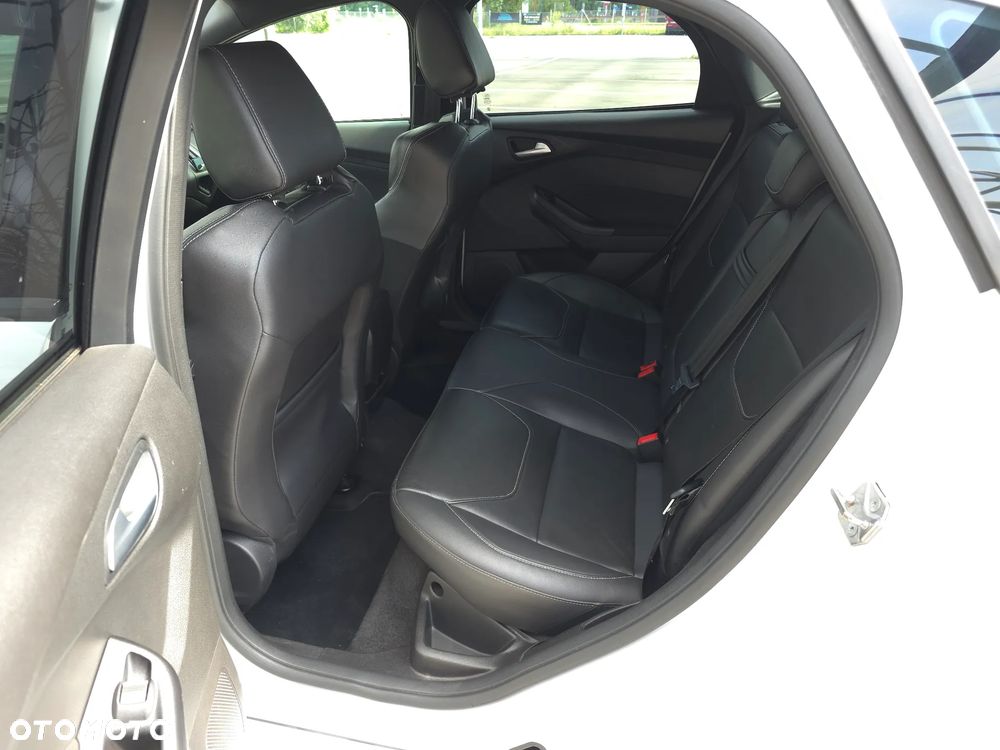 Ford Focus - 34