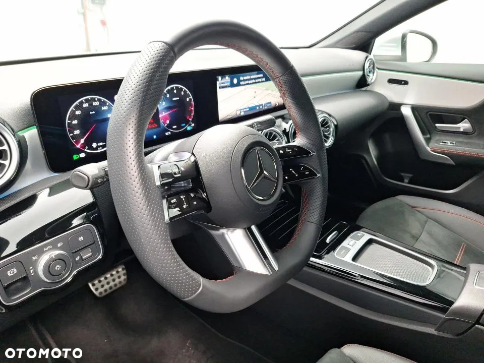 Mercedes-Benz Klasa A 200 AMG Line 7G-DCT - 13