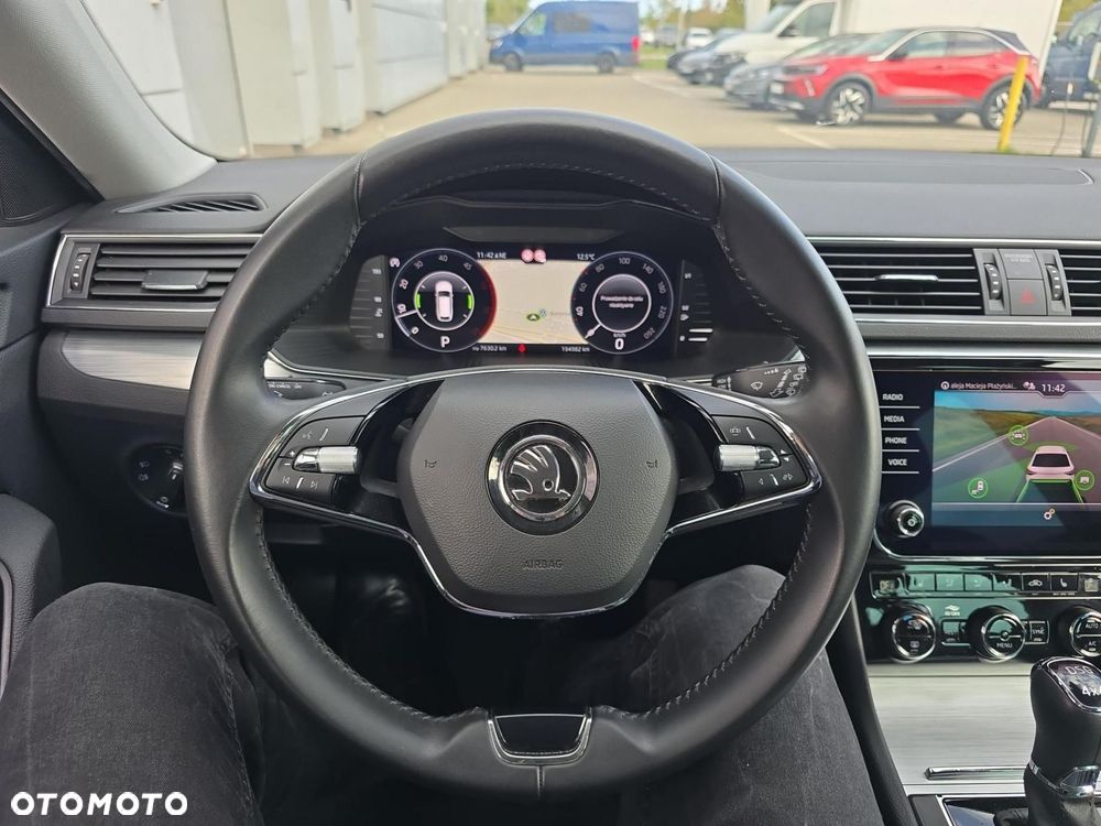 Skoda Superb 2.0 TDI Ambition DSG - 23