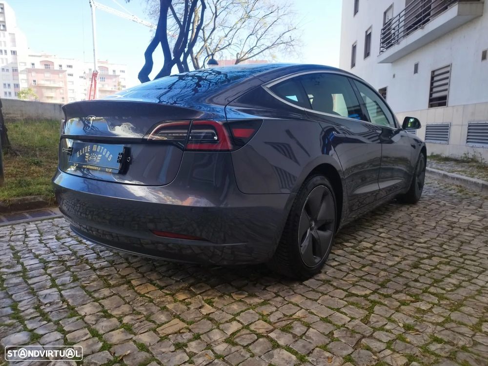 Tesla Model 3 Standard Range Plus RWD - 3