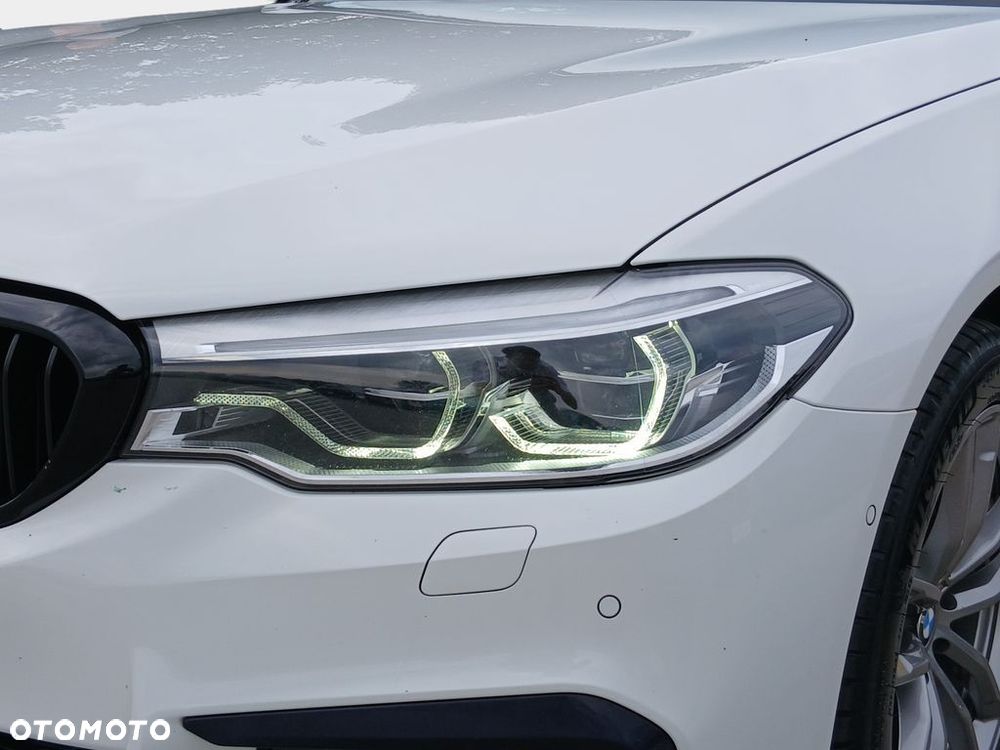 BMW Seria 5 520d M Sport sport - 11