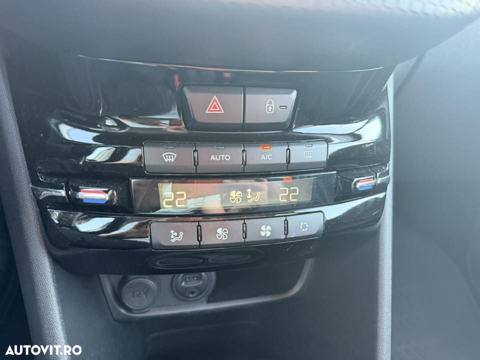 Peugeot 208 PureTech 110 Stop & Start EAT6 Allure - 16