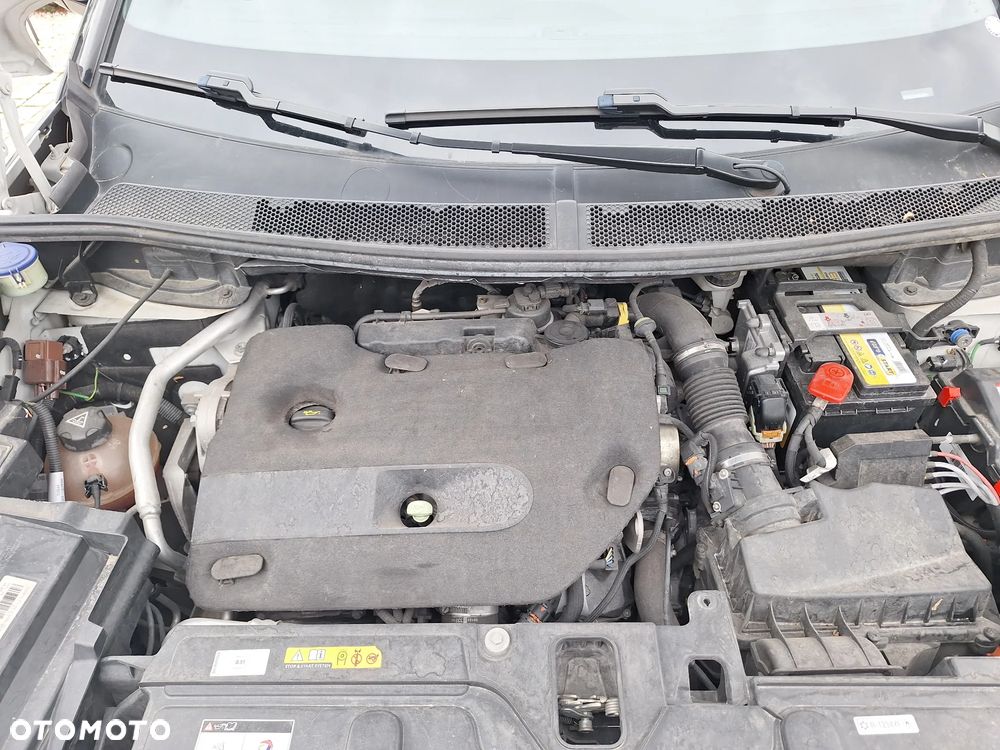 Peugeot 5008 BlueHDI 180 EAT8 GT - 17