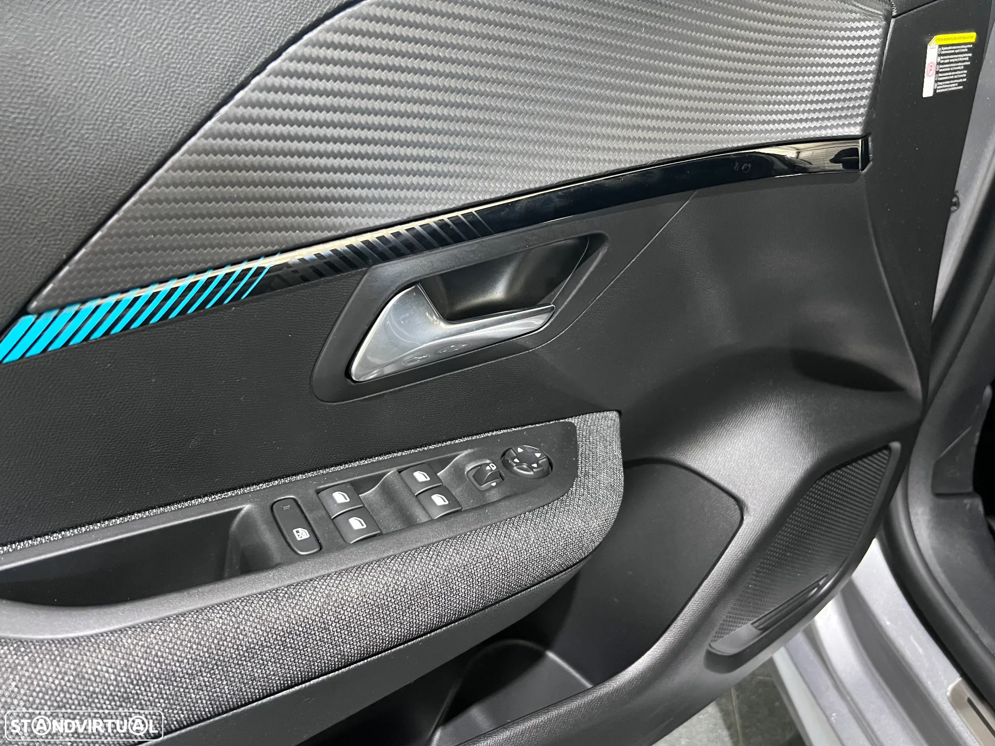 Peugeot e-208 50 kWh Style - 9