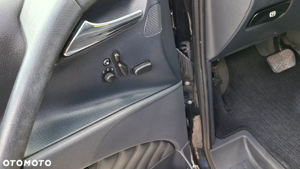 Mercedes-Benz Viano 3.0 CDI Ambiente - 25