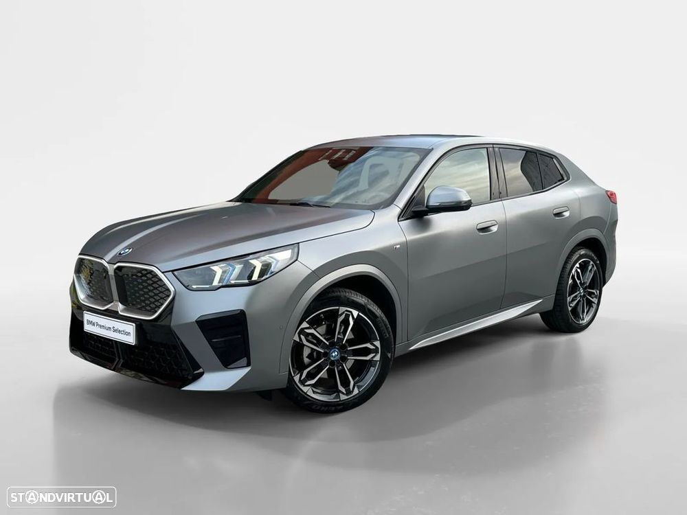 BMW iX2 eDrive20 Pack Desportivo M - 2