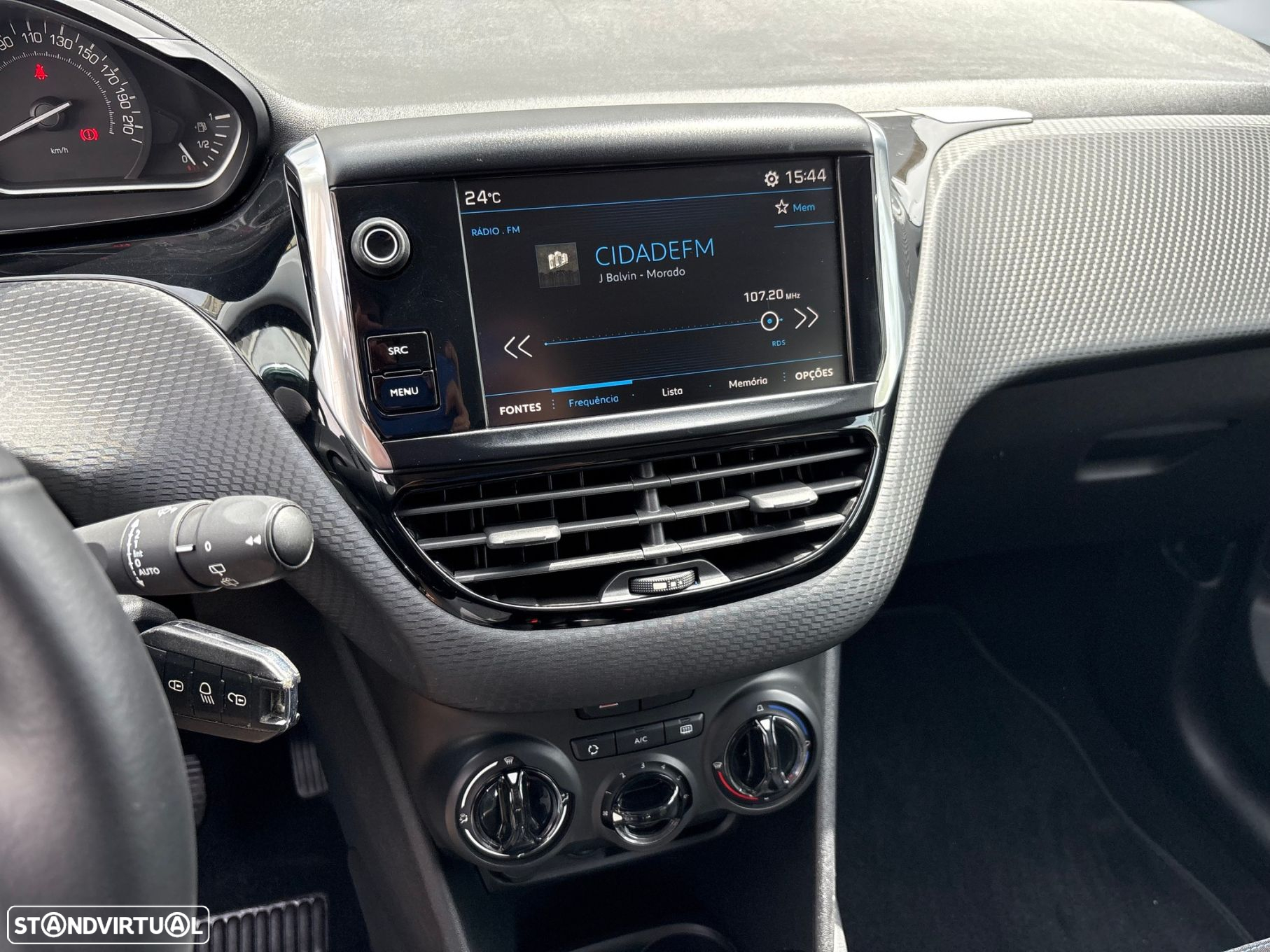 Peugeot 208 1.2 PureTech Style - 8