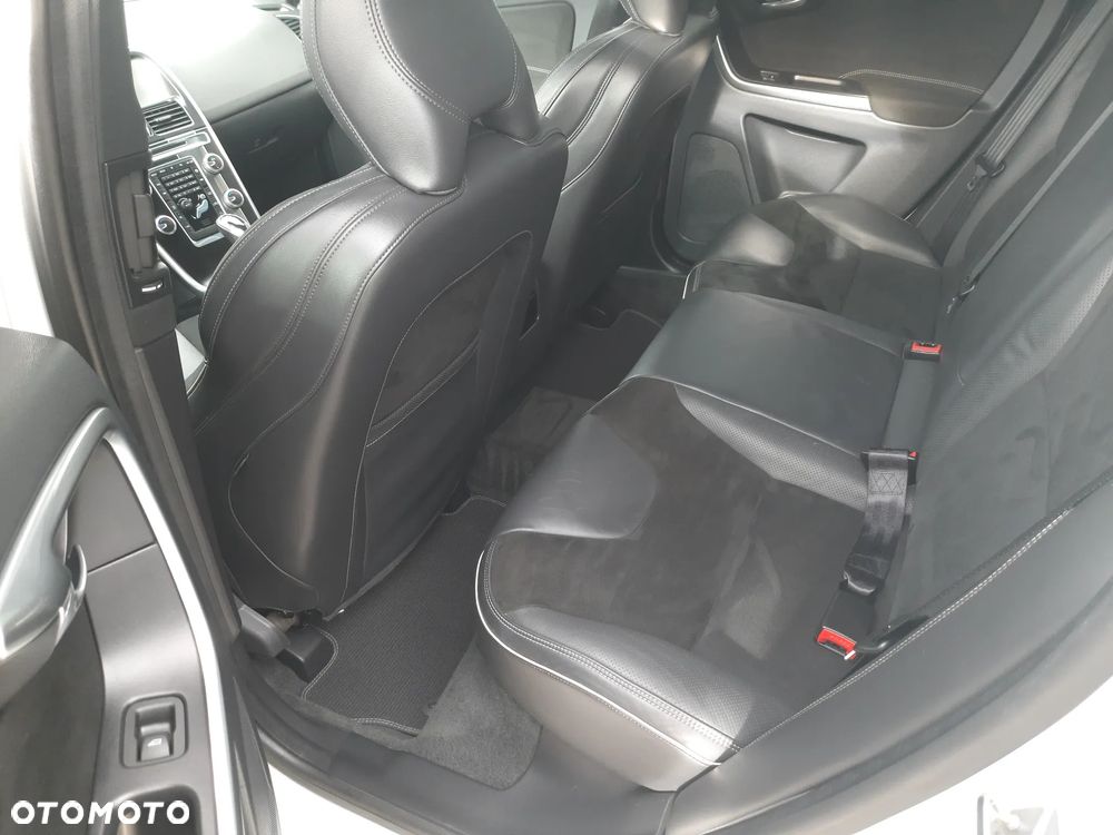 Volvo XC 60 D4 AWD Summum - 17
